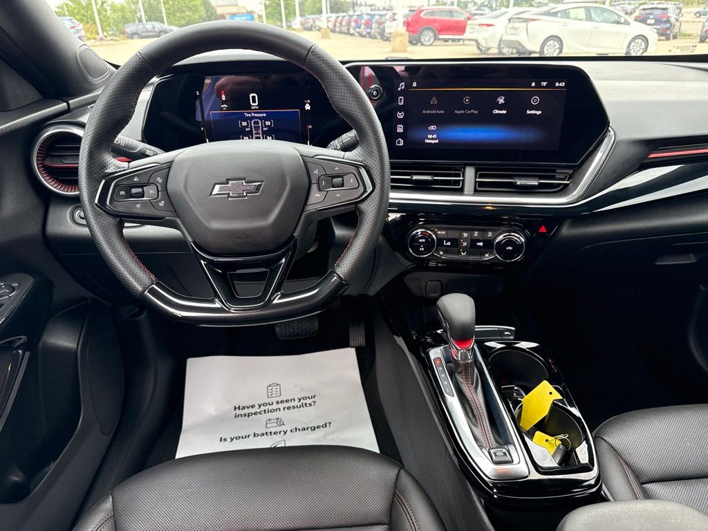 Used 2024 Chevrolet Trax SUV