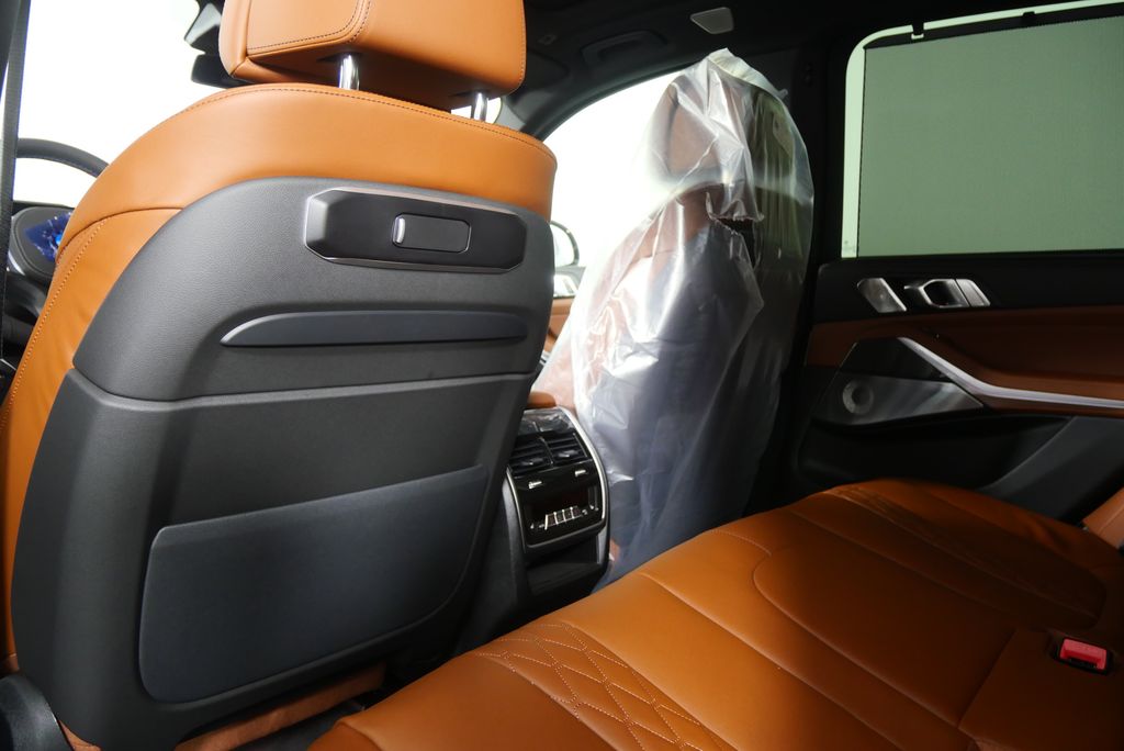 Thumbnail: 2026 BMW X5 - 18