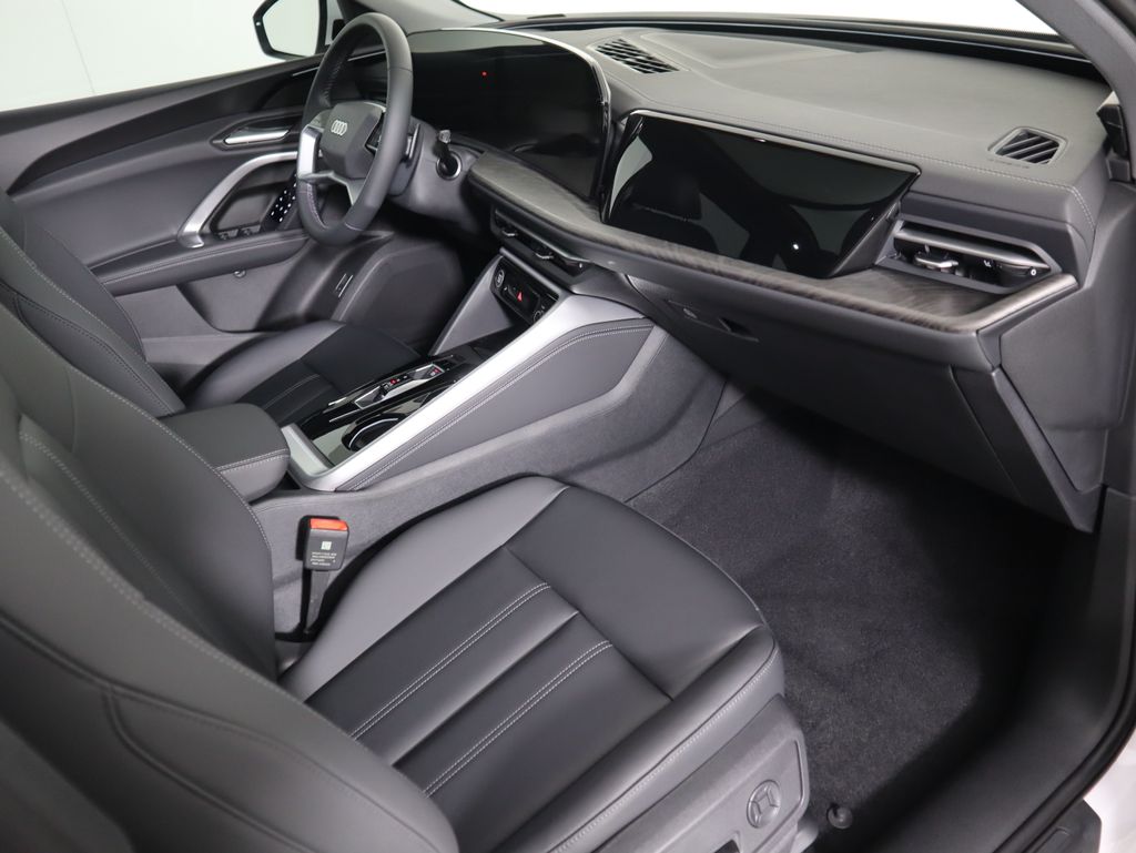 Thumbnail: 2025 Audi Q5 - 19