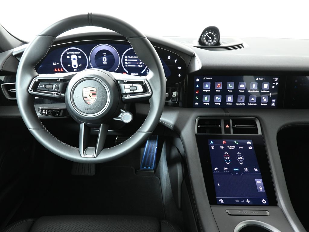 2025 Porsche Taycan  17