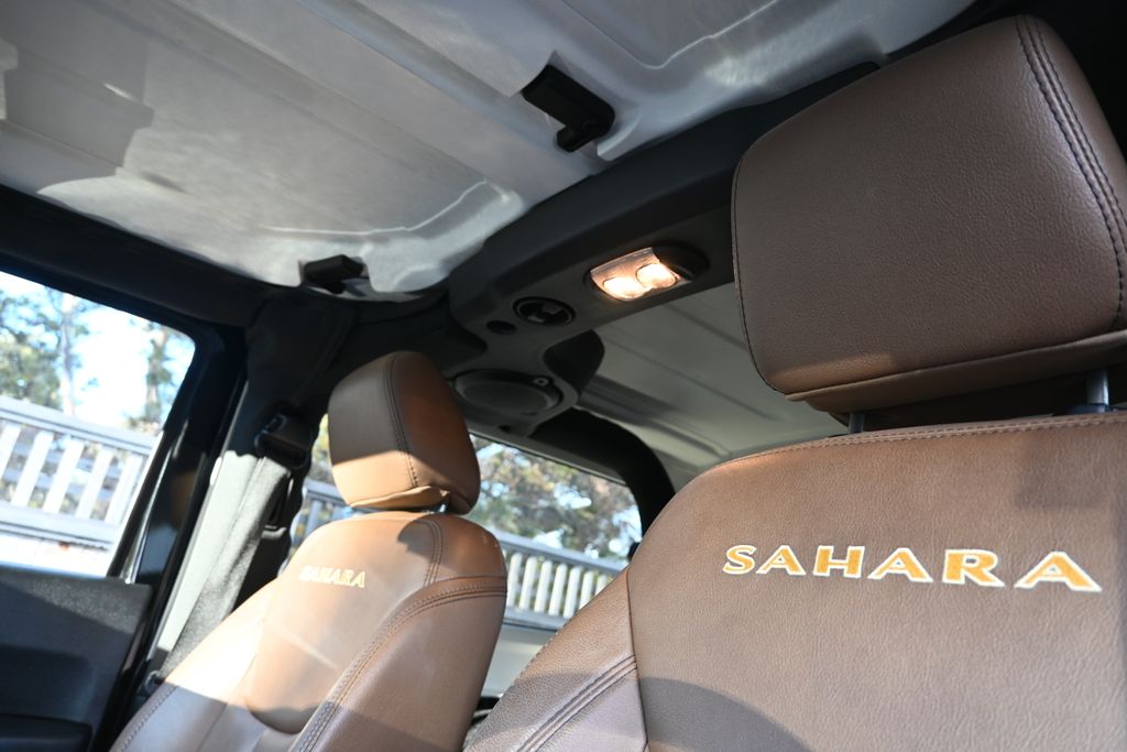 Thumbnail: 2014 Jeep Wrangler - 9