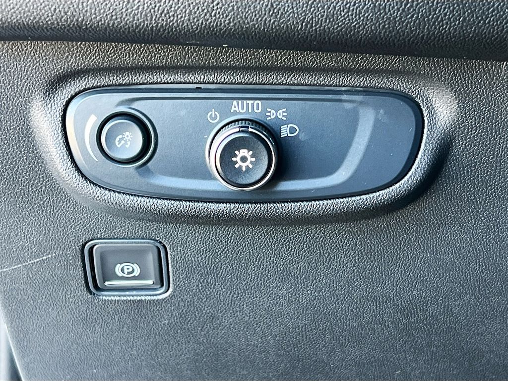 Thumbnail: 2024 GMC Terrain - 10