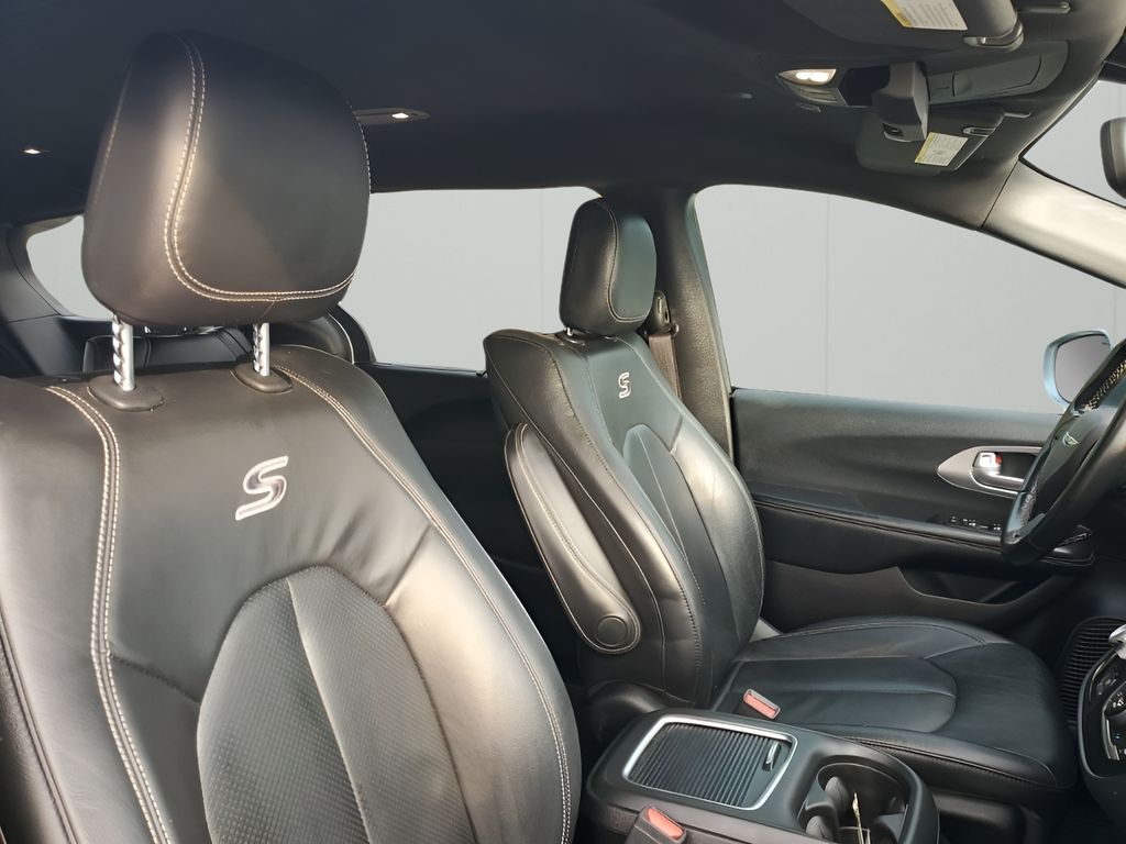 Used Car 2019 Chrysler Pacifica  Touring L Plus For Sale Under $20,000 In Austin, Texas