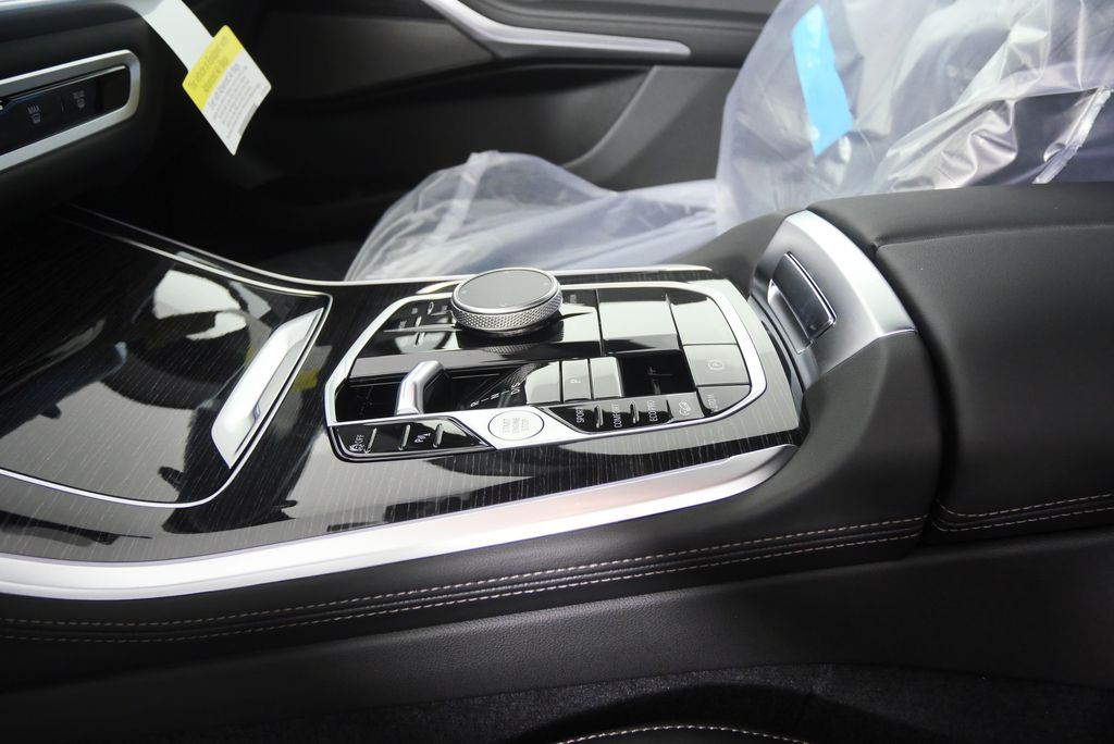 Thumbnail: 2026 BMW X5 - 22