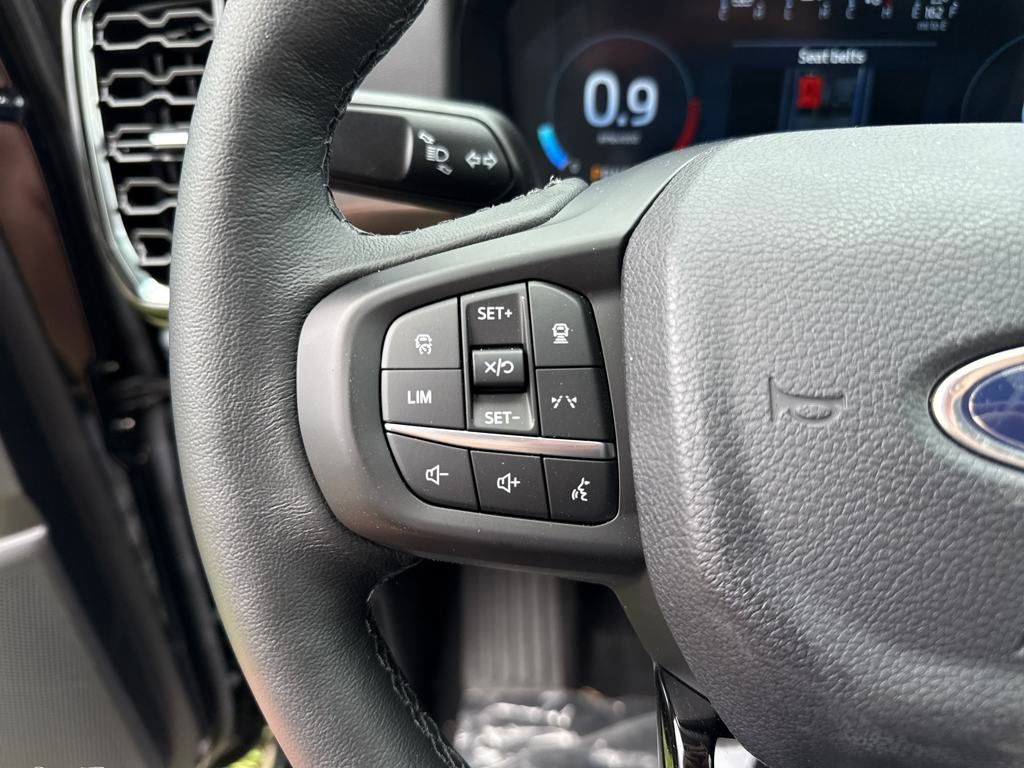 New 2024 Black Ford Lariat image 19