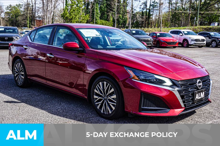 2023 Nissan Altima 2.5 SV photo 3