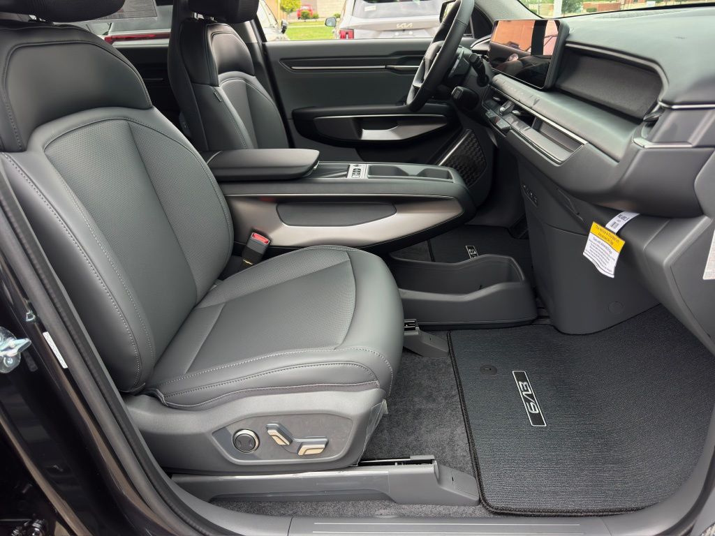 2026 Kia EV9 Light Long Range Gray at Community Kia
