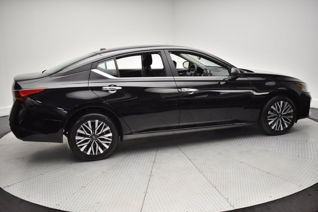 Thumbnail: 2024 Nissan Altima - 4