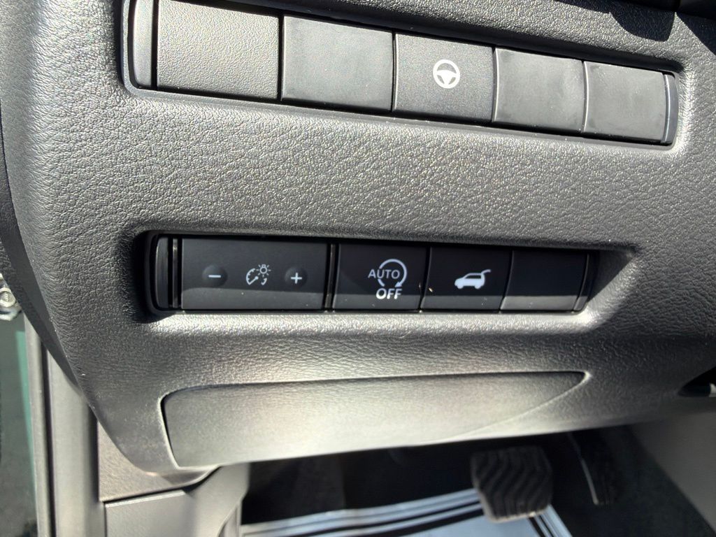 2026 Nissan Rogue Dark Armor - Photo 17