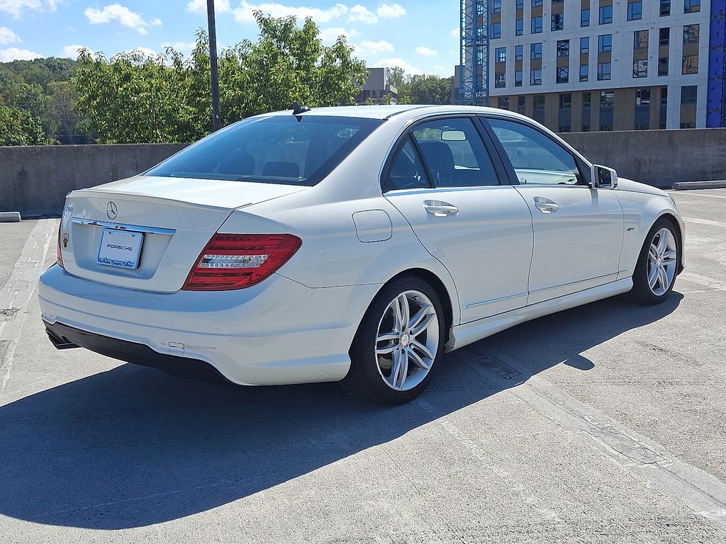 Thumbnail: 2012 Mercedes-Benz C-Class - 8