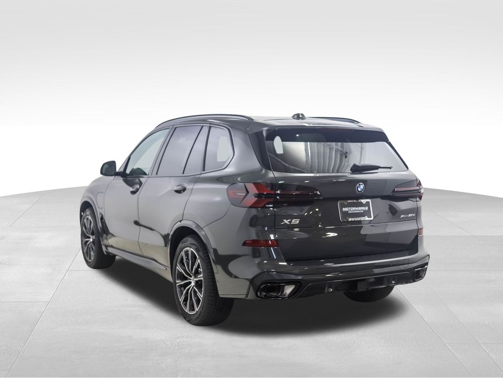 Thumbnail: 2026 BMW X5 - 3