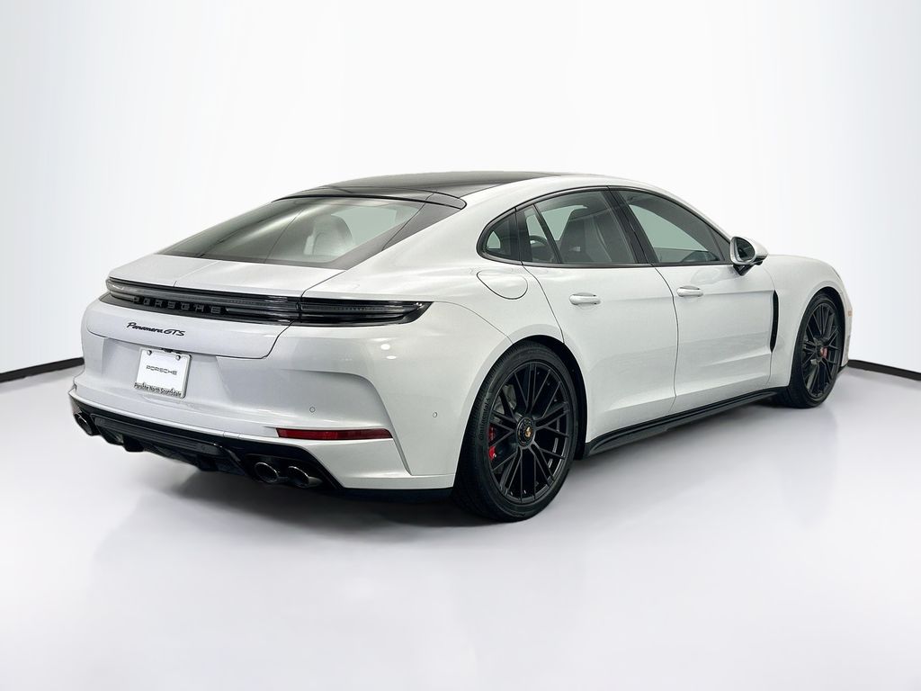 Thumbnail: 2026 Porsche Panamera - 7