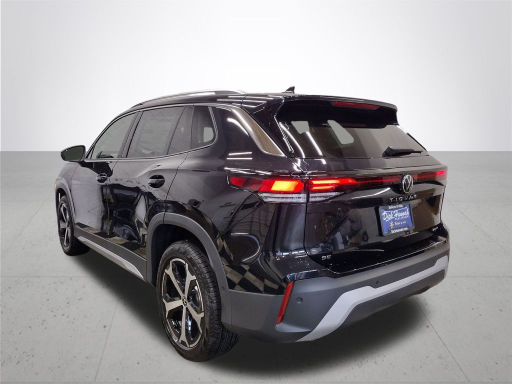 2025 Volkswagen Tiguan 2.0T SE