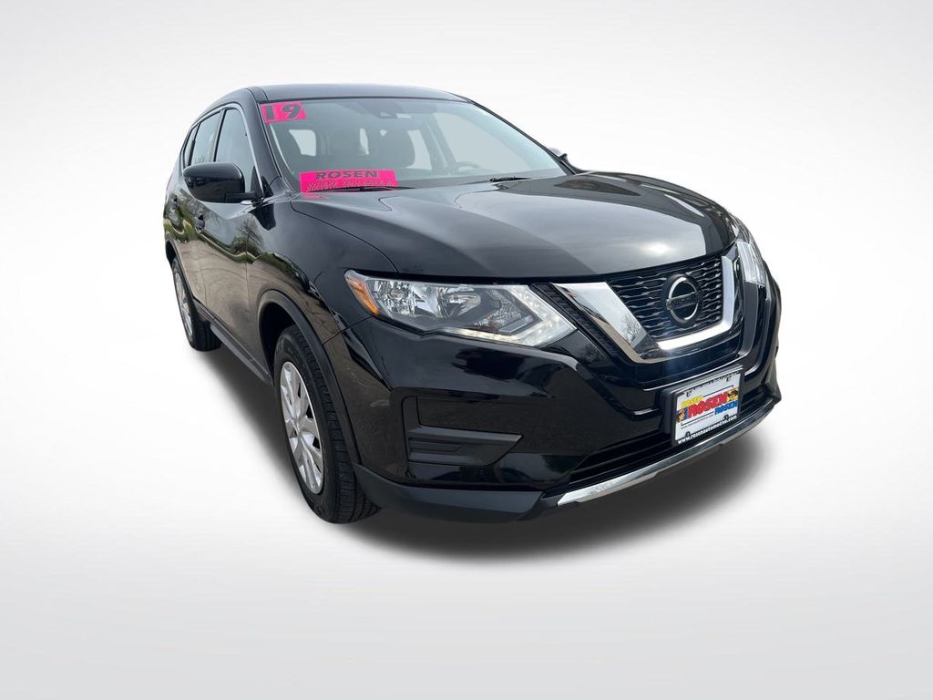 2019 Nissan Rogue S photo