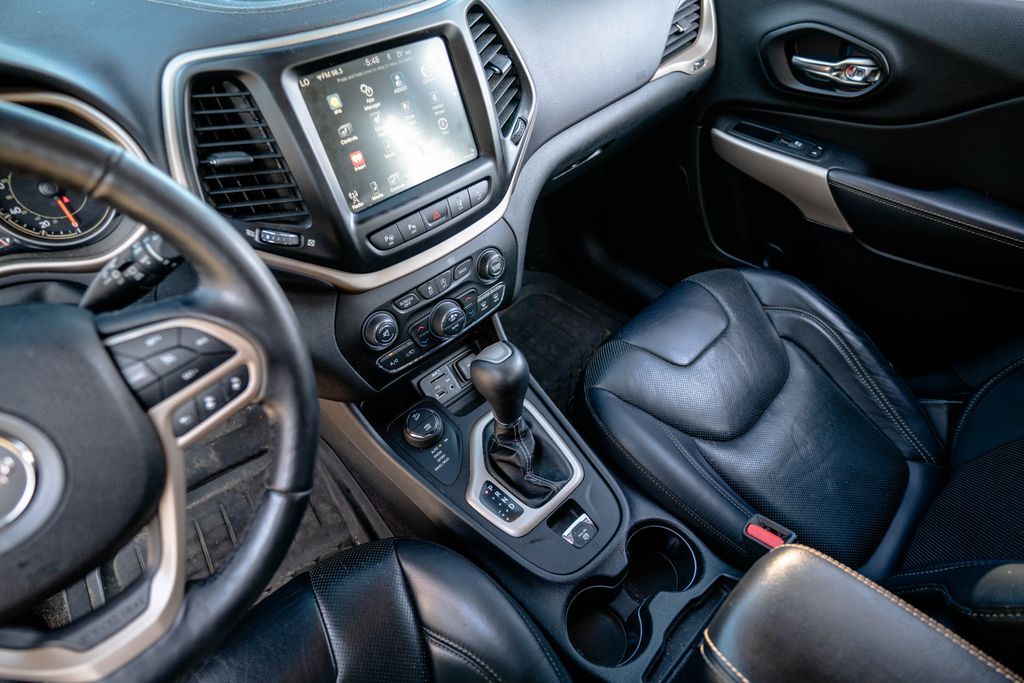 Used 2017 Jeep Cherokee SUV