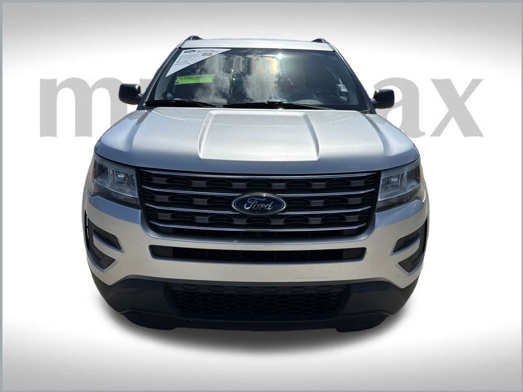 2017 Ford Explorer Base photo 7