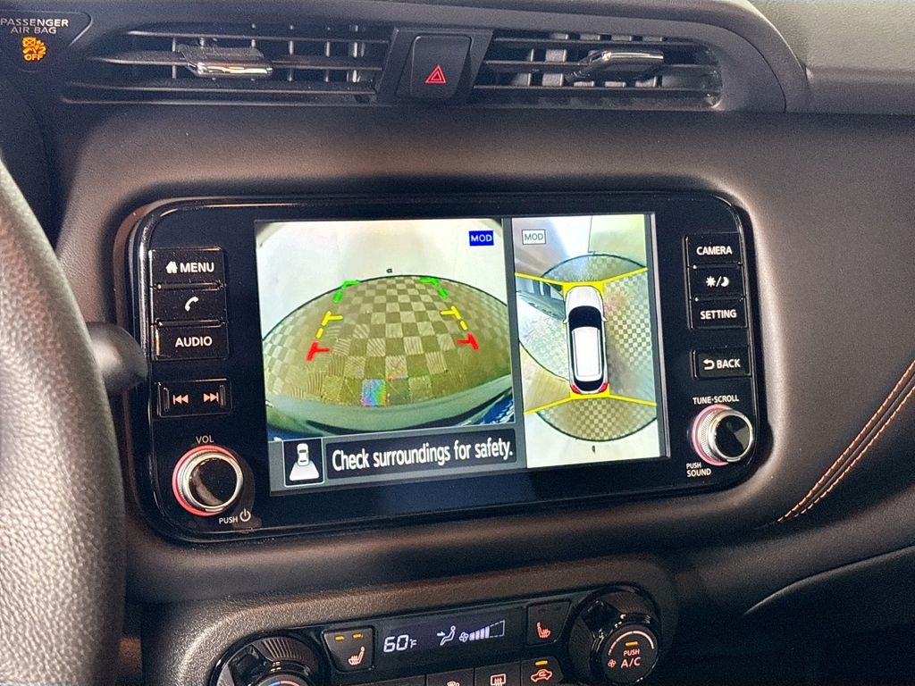 2021 Nissan Kicks SR