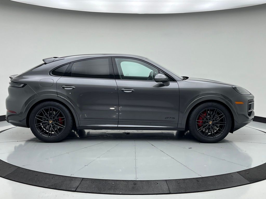 Thumbnail: 2025 Porsche  - 6