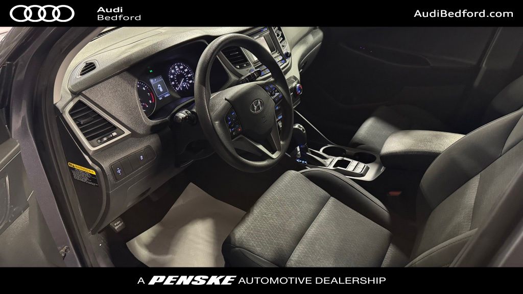 2016 Hyundai Tucson SE 11