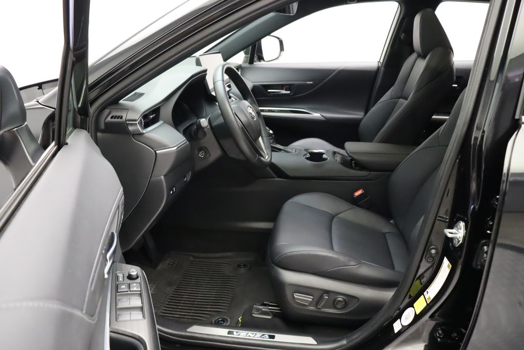 2024 Toyota Venza Nightshade Edition 14