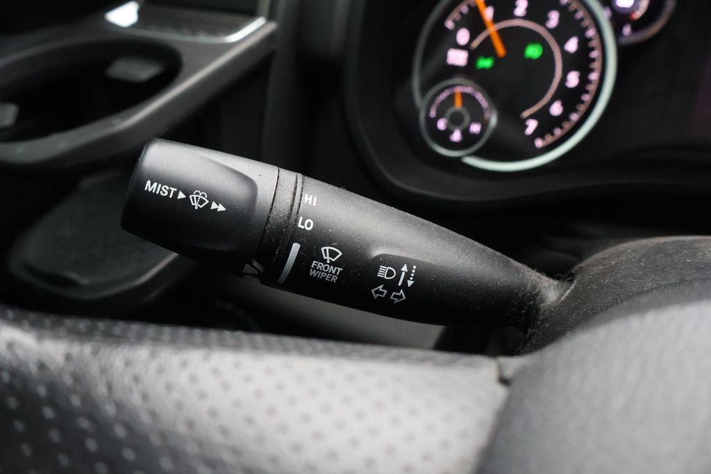 Thumbnail: 2021 RAM 1500 - 21