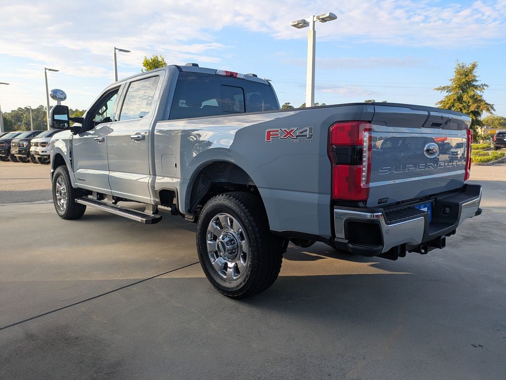 2026 Ford F-350 Super Duty LARIAT