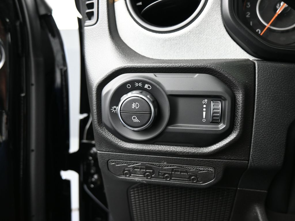 New 2026 black clearcoat Jeep Sport image 24