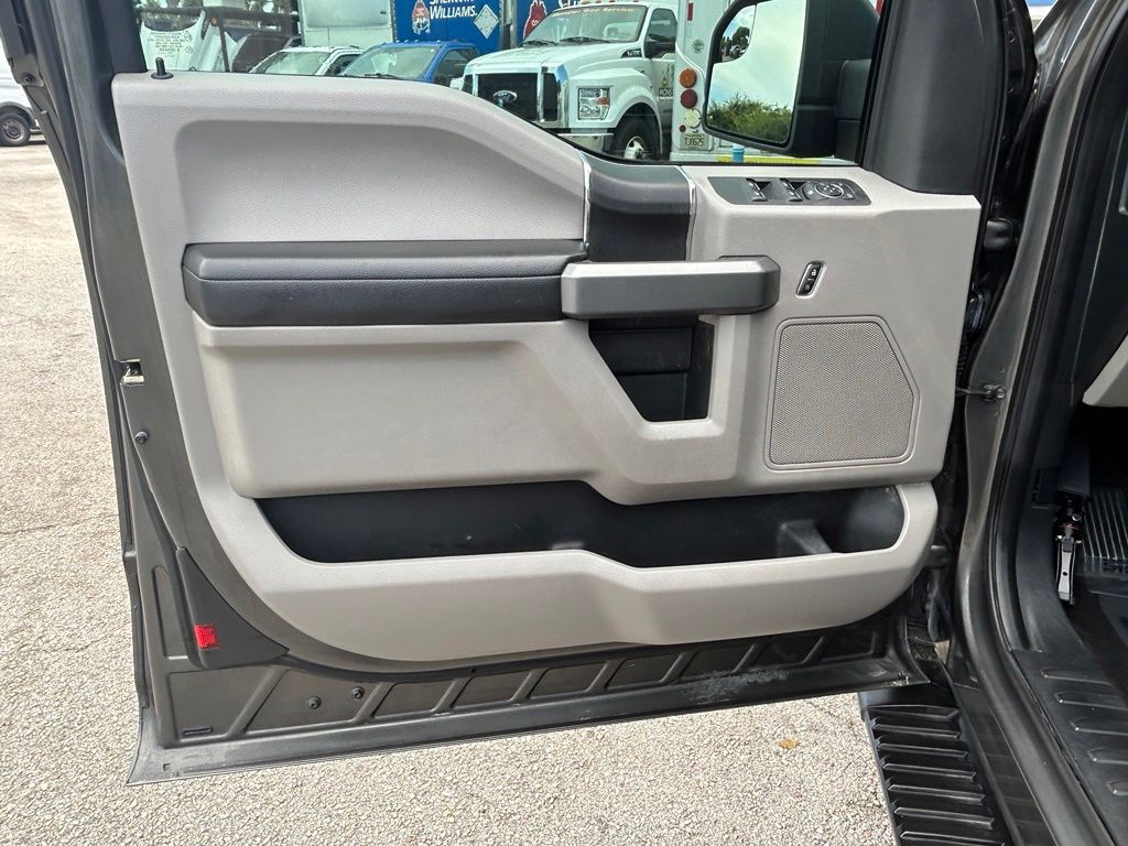 Used 2018 Gray Ford XLT image 35