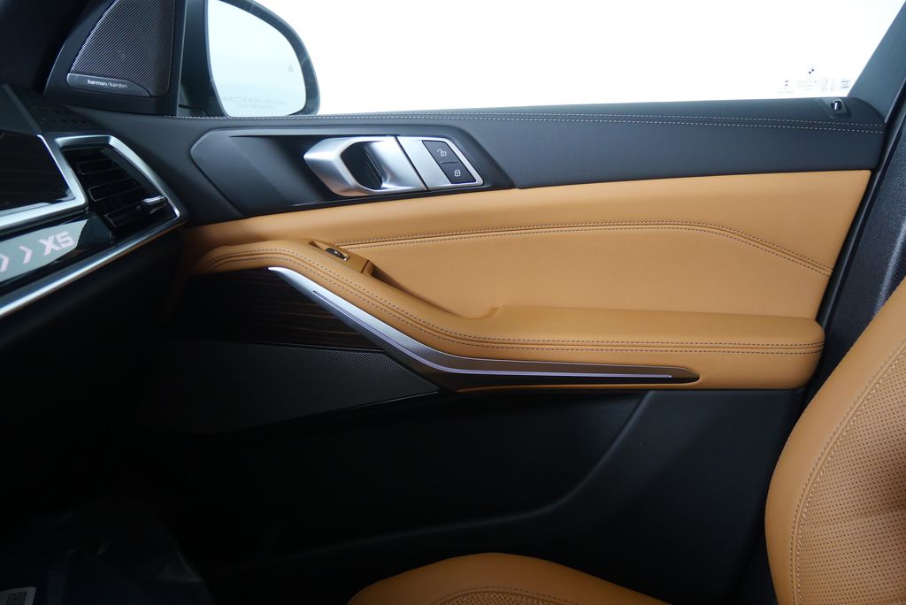 Thumbnail: 2026 BMW X5 - 23