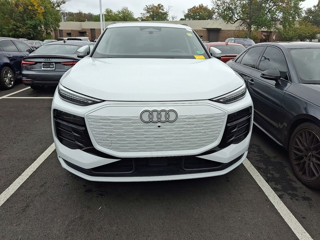 Thumbnail: 2025 Audi Q6 e-tron - 2