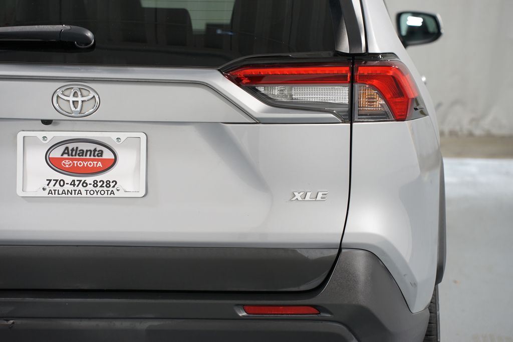 Thumbnail: 2020 Toyota RAV4 - 10