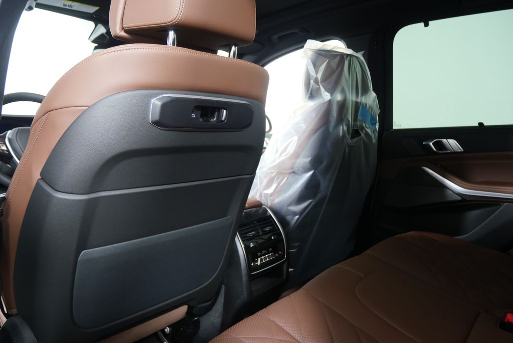Thumbnail: 2026 BMW X5 - 14