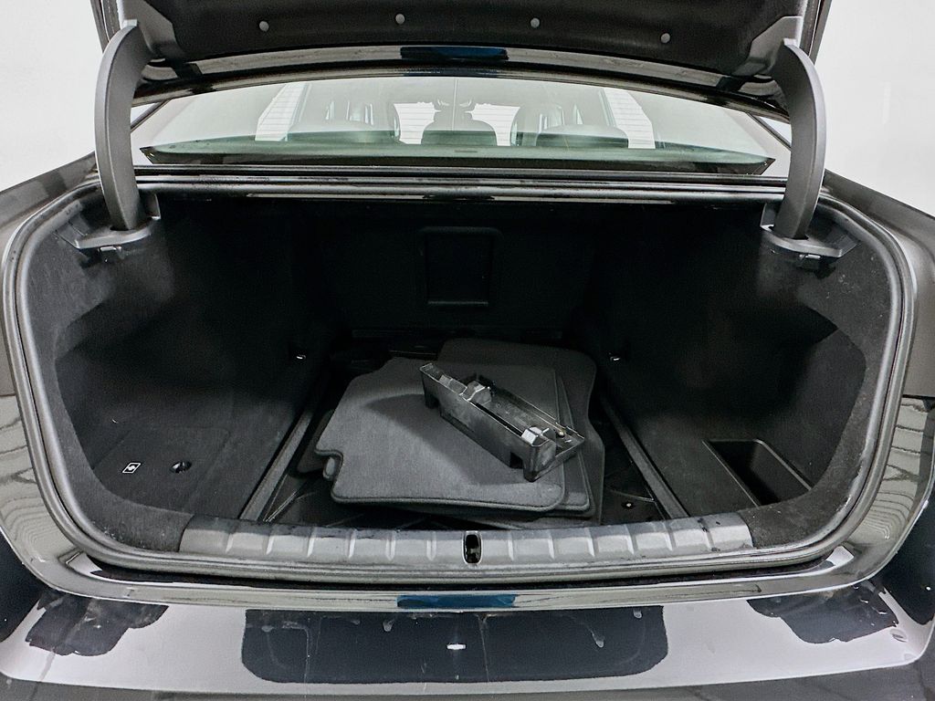 Thumbnail: 2025 BMW 7 Series - 27