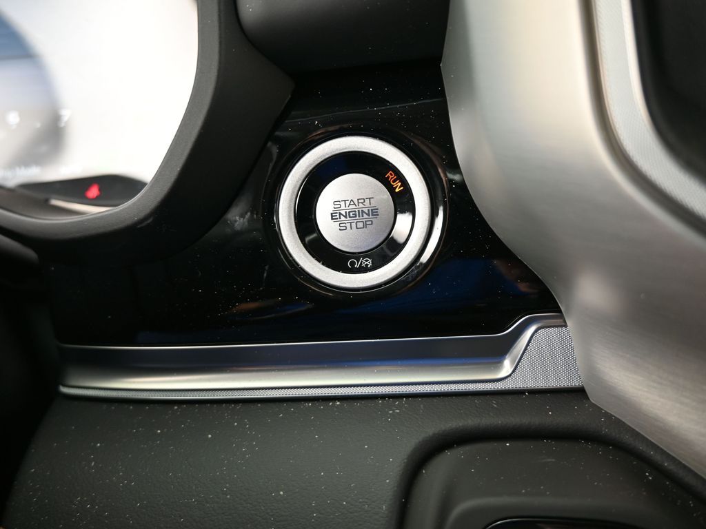 New 2026 Bright White Clearcoat Ram Tungsten image 23