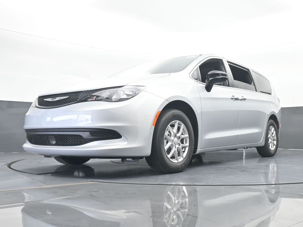 New 2026 Silver Mist Clearcoat Chrysler LX image 52