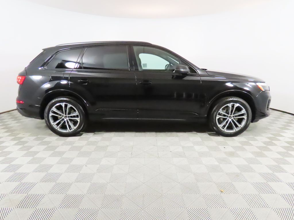 Thumbnail: 2025 Audi Q7 - 6