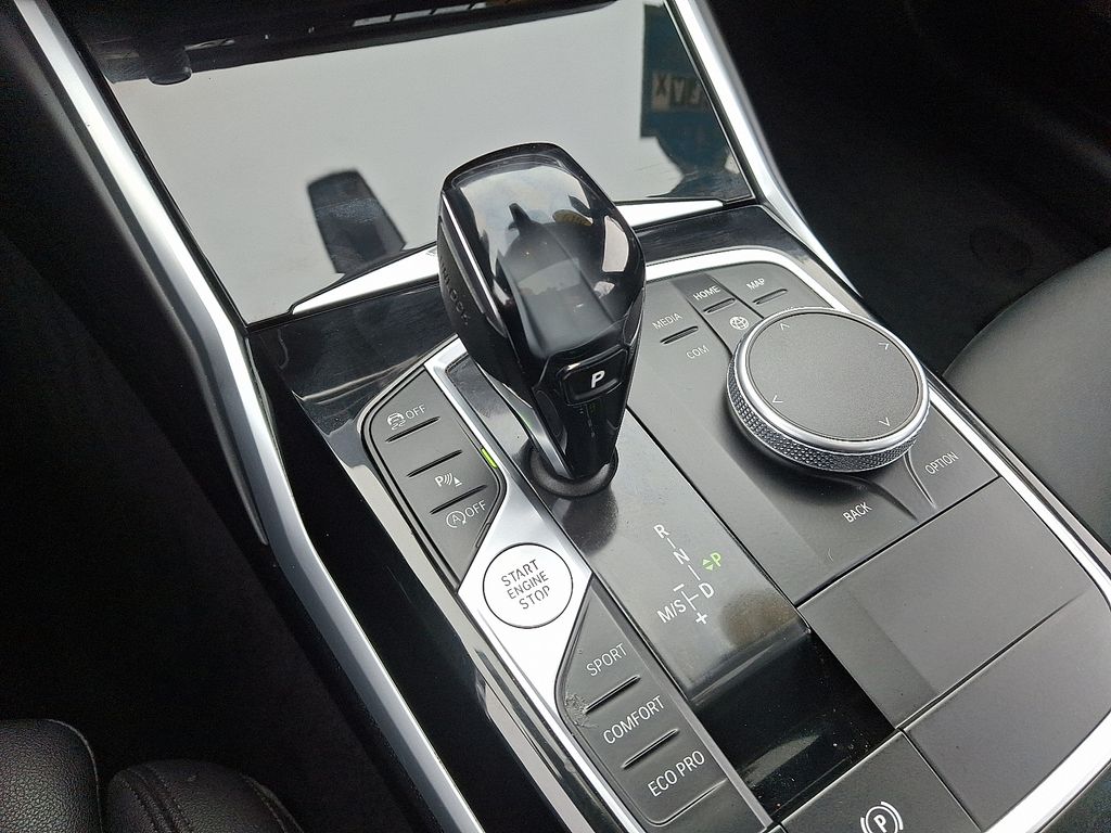 Thumbnail: 2019 BMW 3 Series - 16