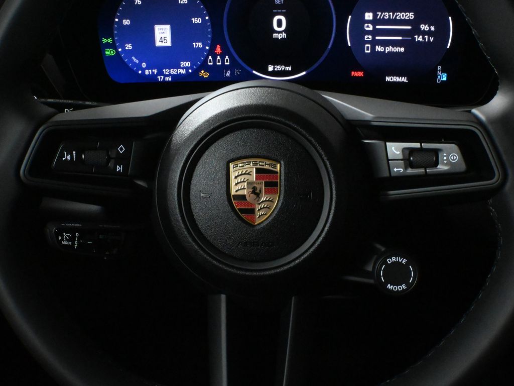 Thumbnail: 2025 Porsche Macan - 19