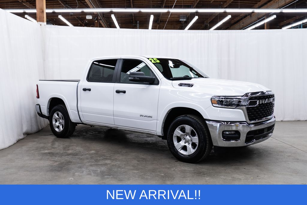 2025 RAM 1500 Big Horn Crew Cab 4WD