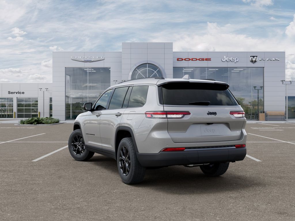 New 2026 Silver Zynith Jeep Altitude image 3