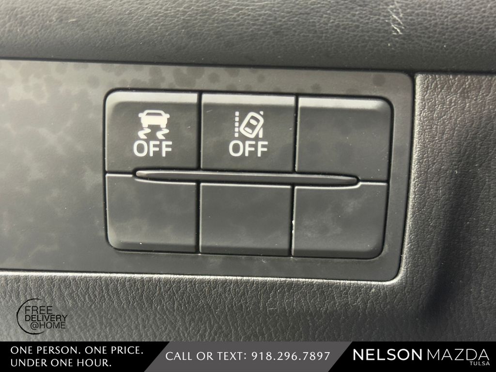 Used 2018 Silver Mazda Touring image 22