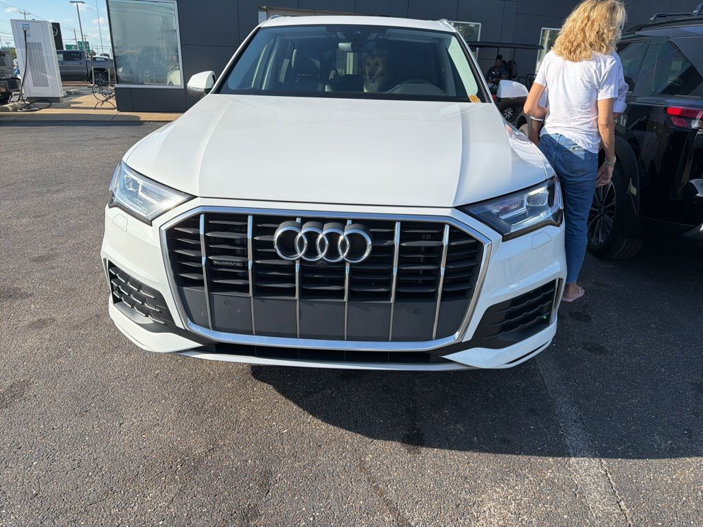 used 2022 Audi Q7 car, priced at $28,570
