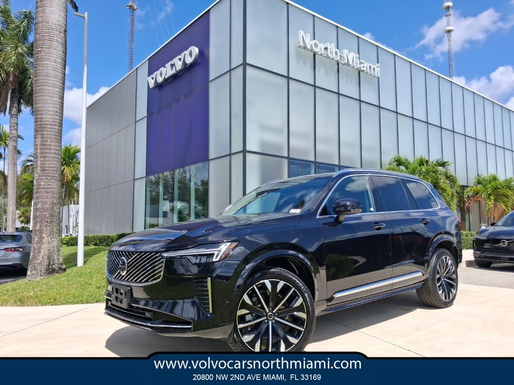 2025 Volvo XC90 B5 Plus