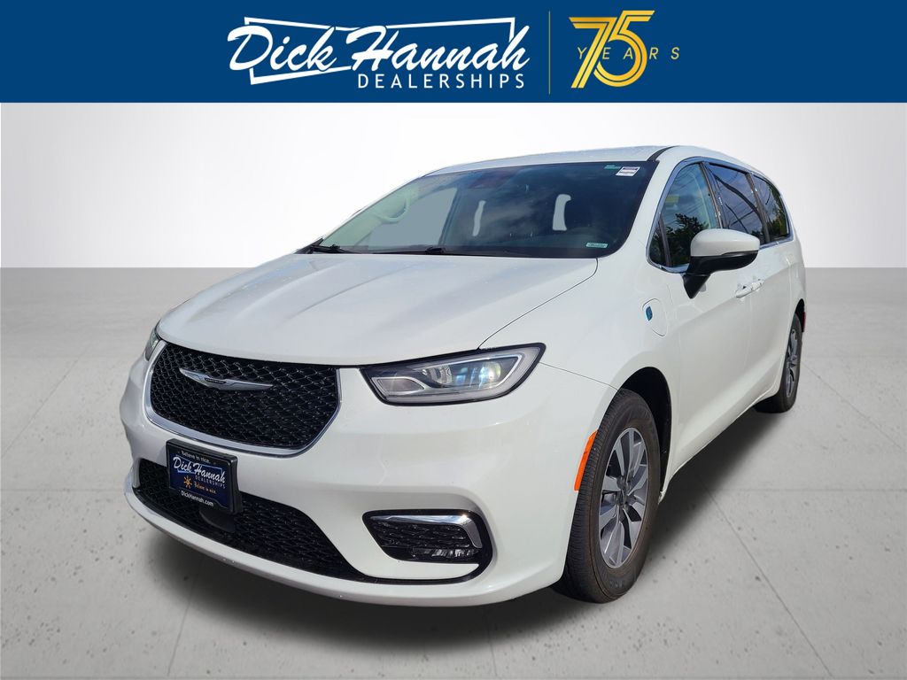 Dick Hannah Dealerships - 2023 Chrysler Pacifica Hybrid Touring L For Sale in Vancouver, WA