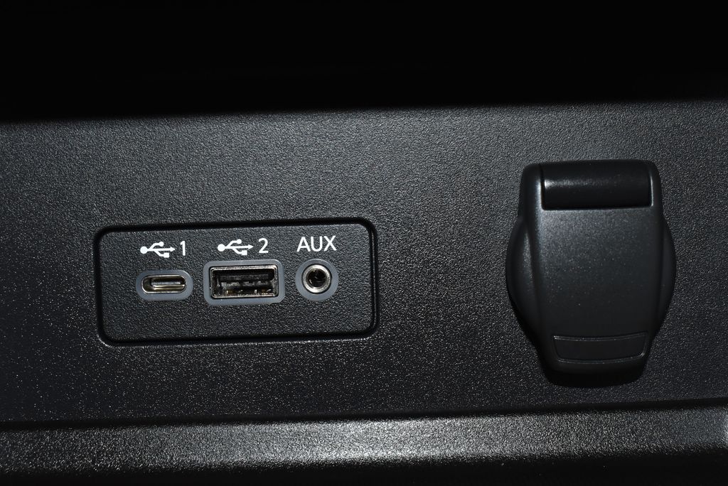 2022 Nissan Sentra SV 18