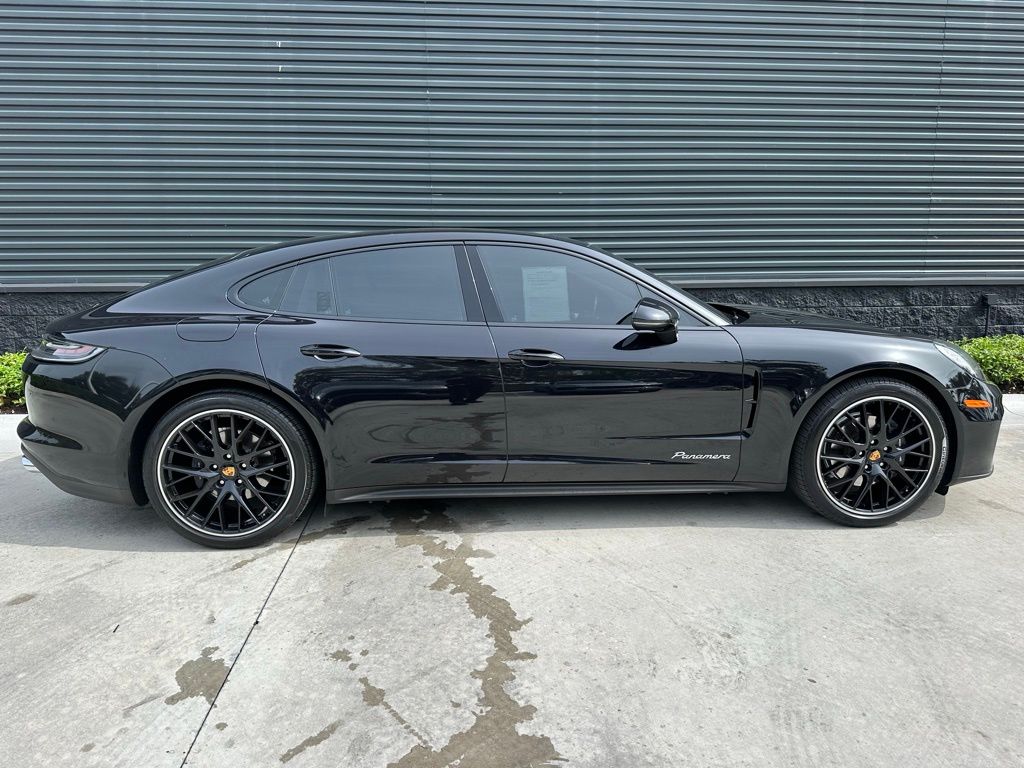 Thumbnail: 2023 Porsche Panamera - 8