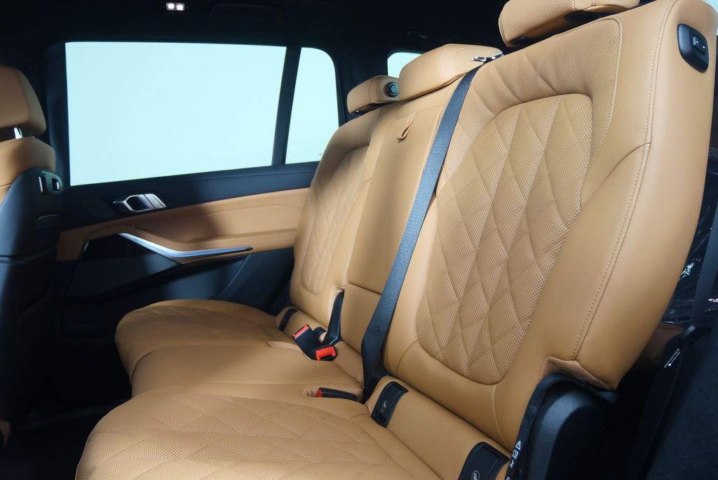 2026 BMW X7 xDrive40i 15