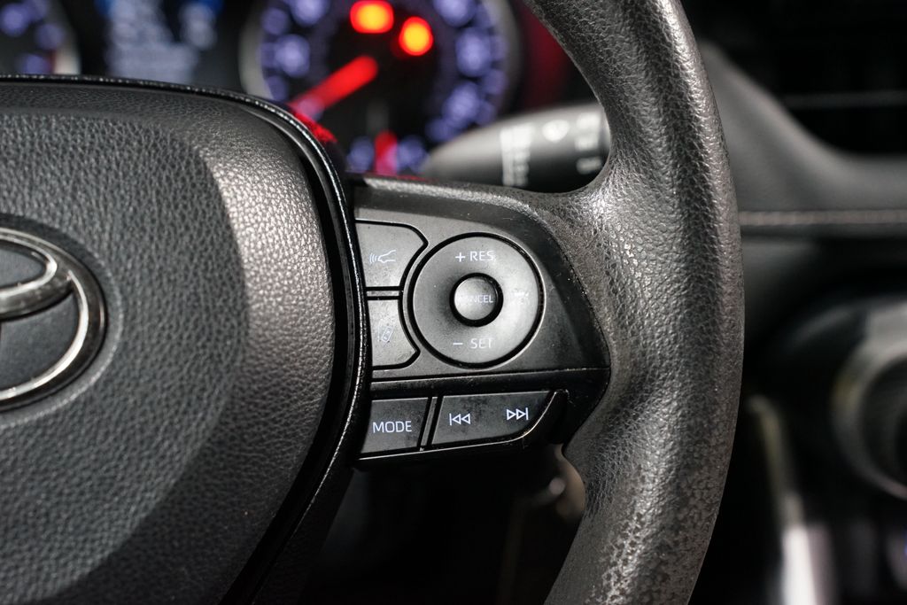 Thumbnail: 2020 Toyota RAV4 - 13