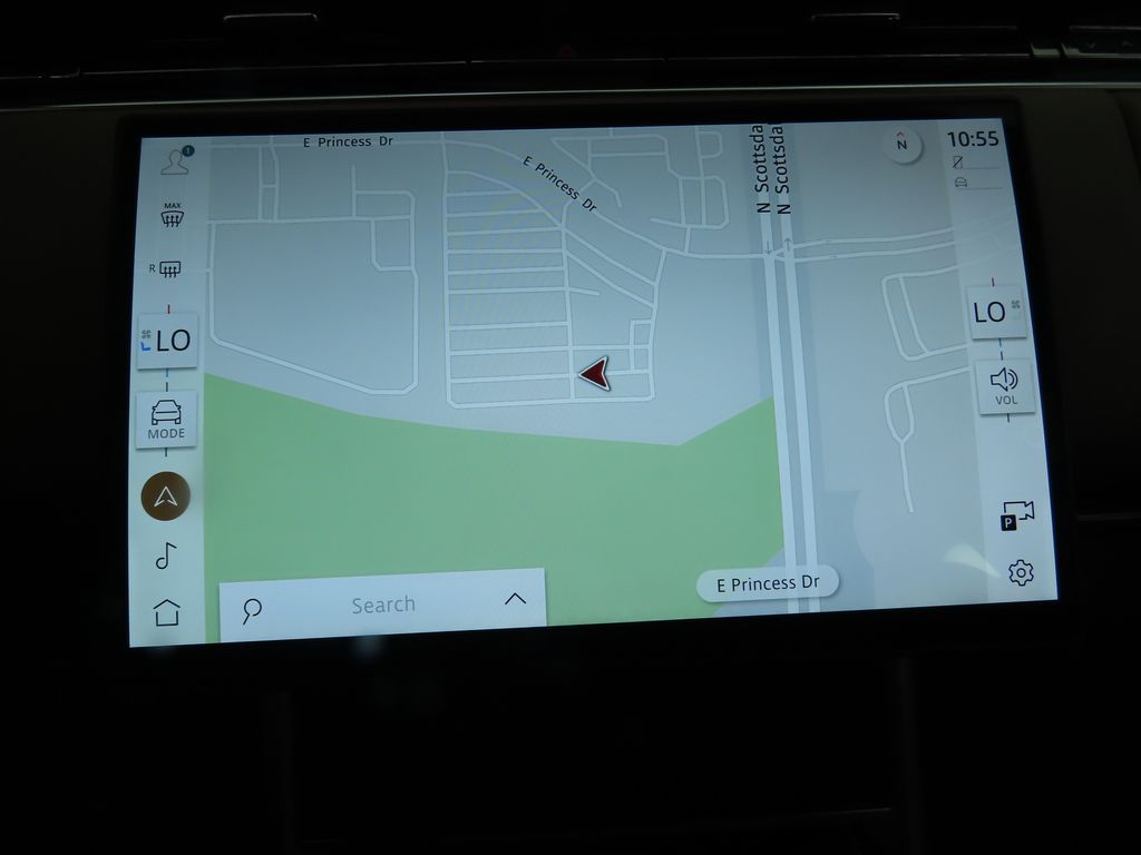 Thumbnail: 2025 Land Rover Range Rover - 15