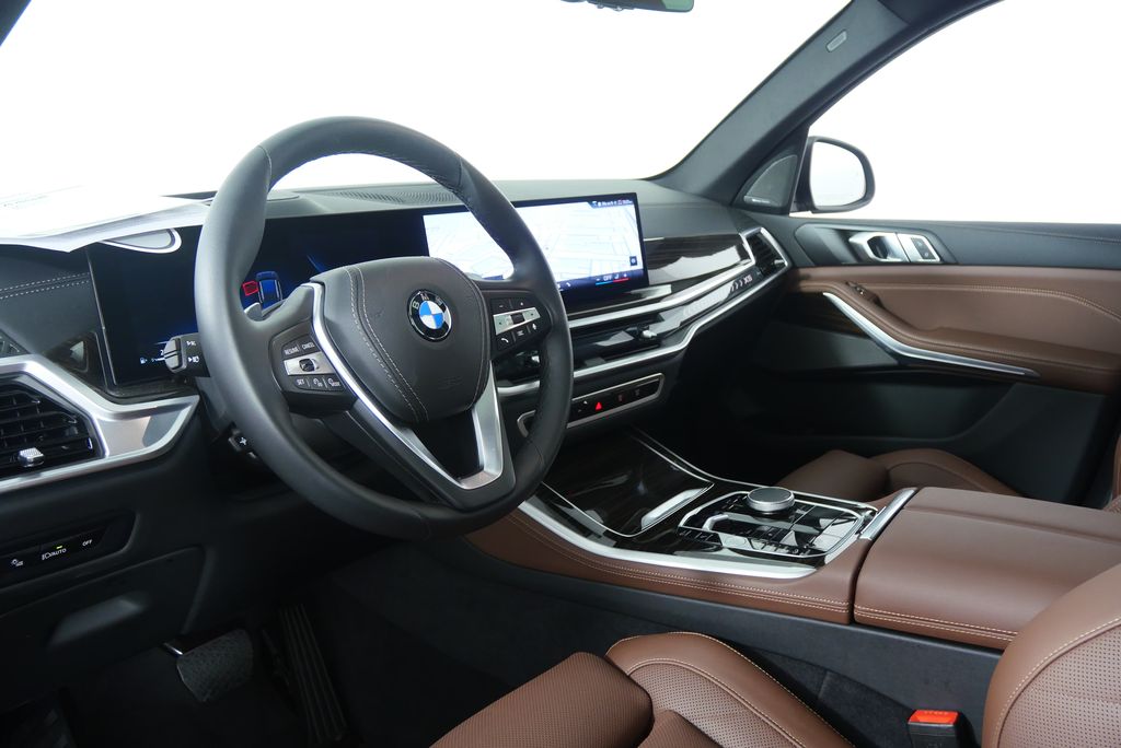 Thumbnail: 2025 BMW X5 - 13